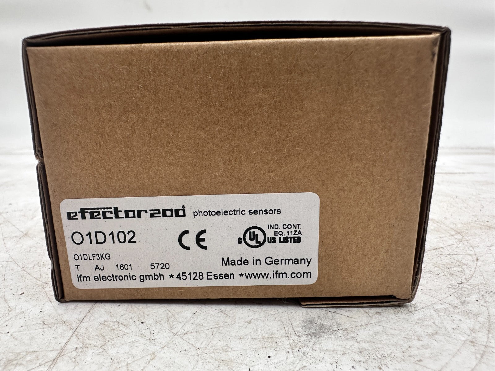IFM EFECTOR 200 O1D102 O1DLF3KG DETECTEUR DE DISTANCE OPTIQUE - KLR Automation