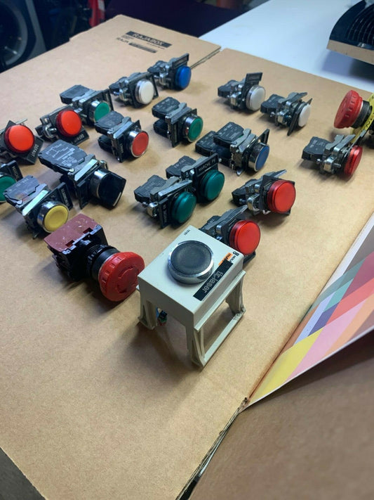Lot de 21 pc x Telemecanique Contact Block ZBE ZBV ....  Clamp  Switch 