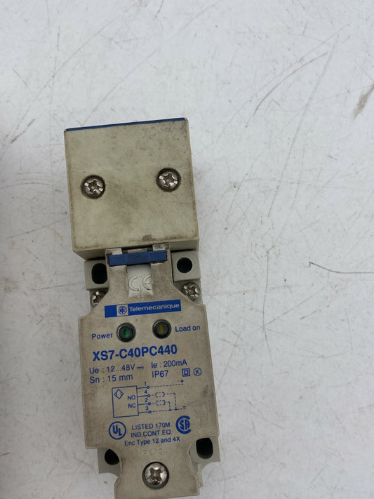 1 pc x TELEMECANIQUE XS7-C40PC440 Détecteur inductif de proximité 12 48V