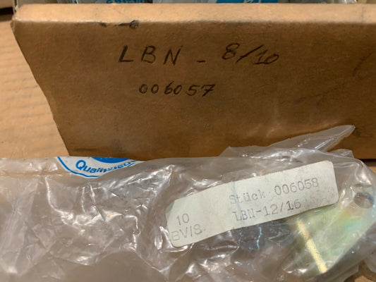  Old Stock New  environ 30pc x  FESTO 6058 chape de pied LBN-12/16  
