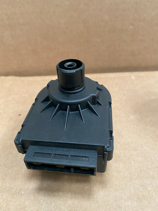 1pc x Moteur vanne 3 voies Saunier Duval 105901 - KLR Automation