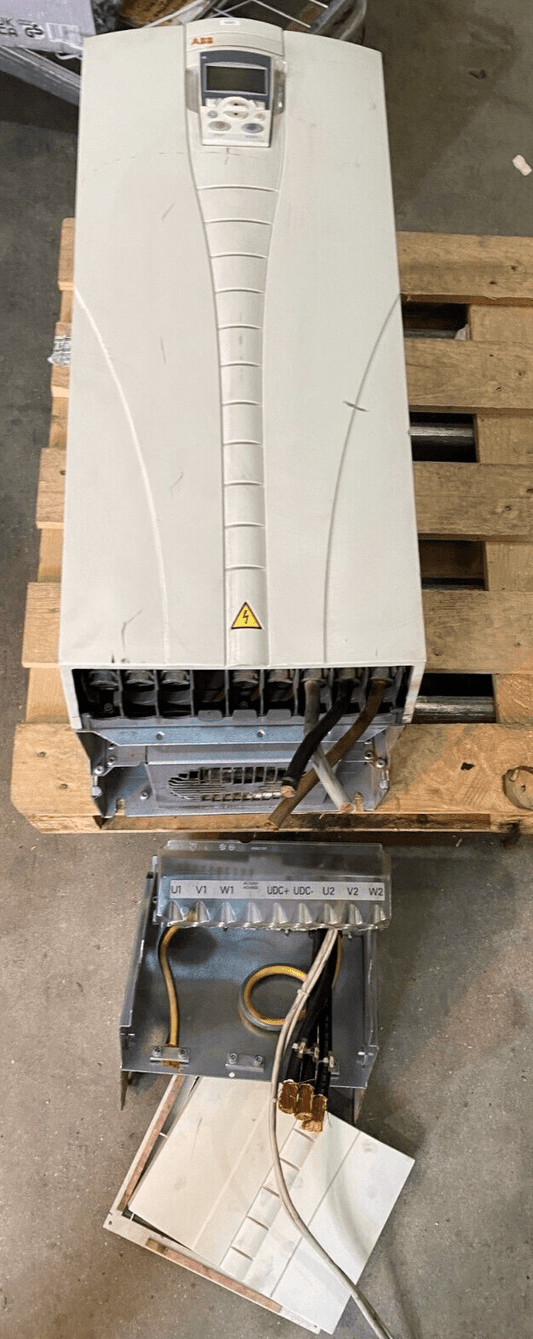 ABB ACS550 - 01 - 157A - 4 380 - 480V 75/55kW ONDULEUR + ACS - CP - A - KLR Automation