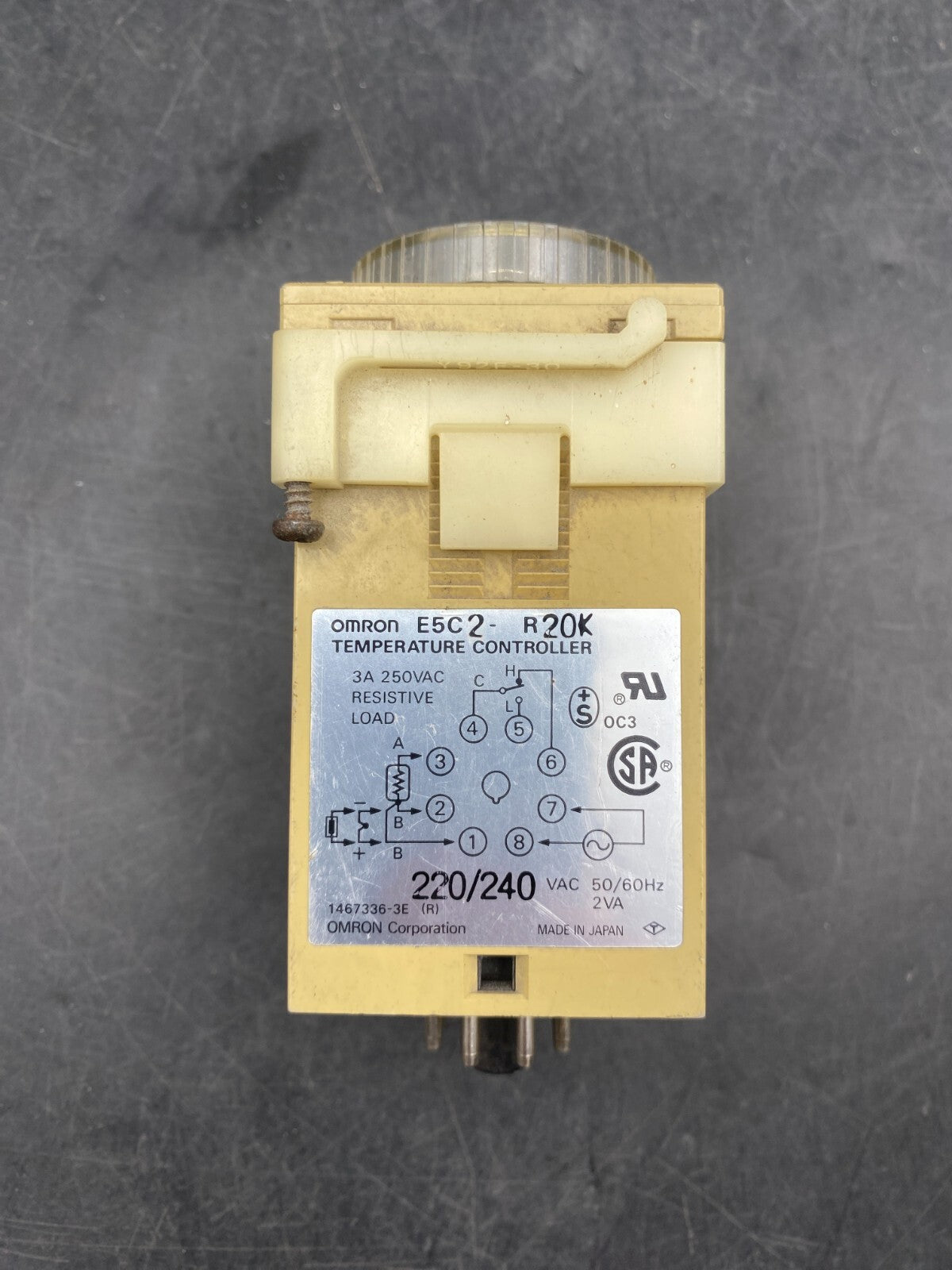 OMRON E5C2 - R20K 220 - 240VAC TEMPERATURE CONTROLLER - KLR Automation