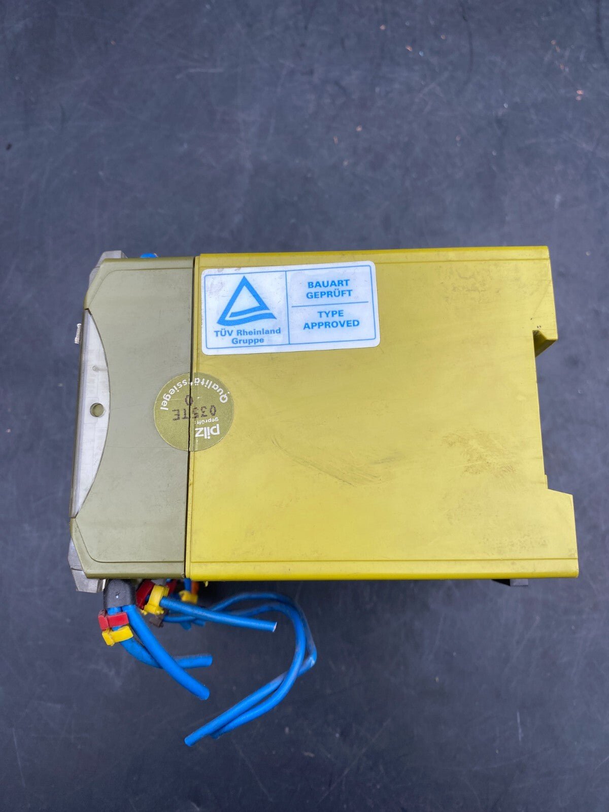PILZ 17753 PNOZ 24VDC 474695 SAFETY RELAY - KLR Automation