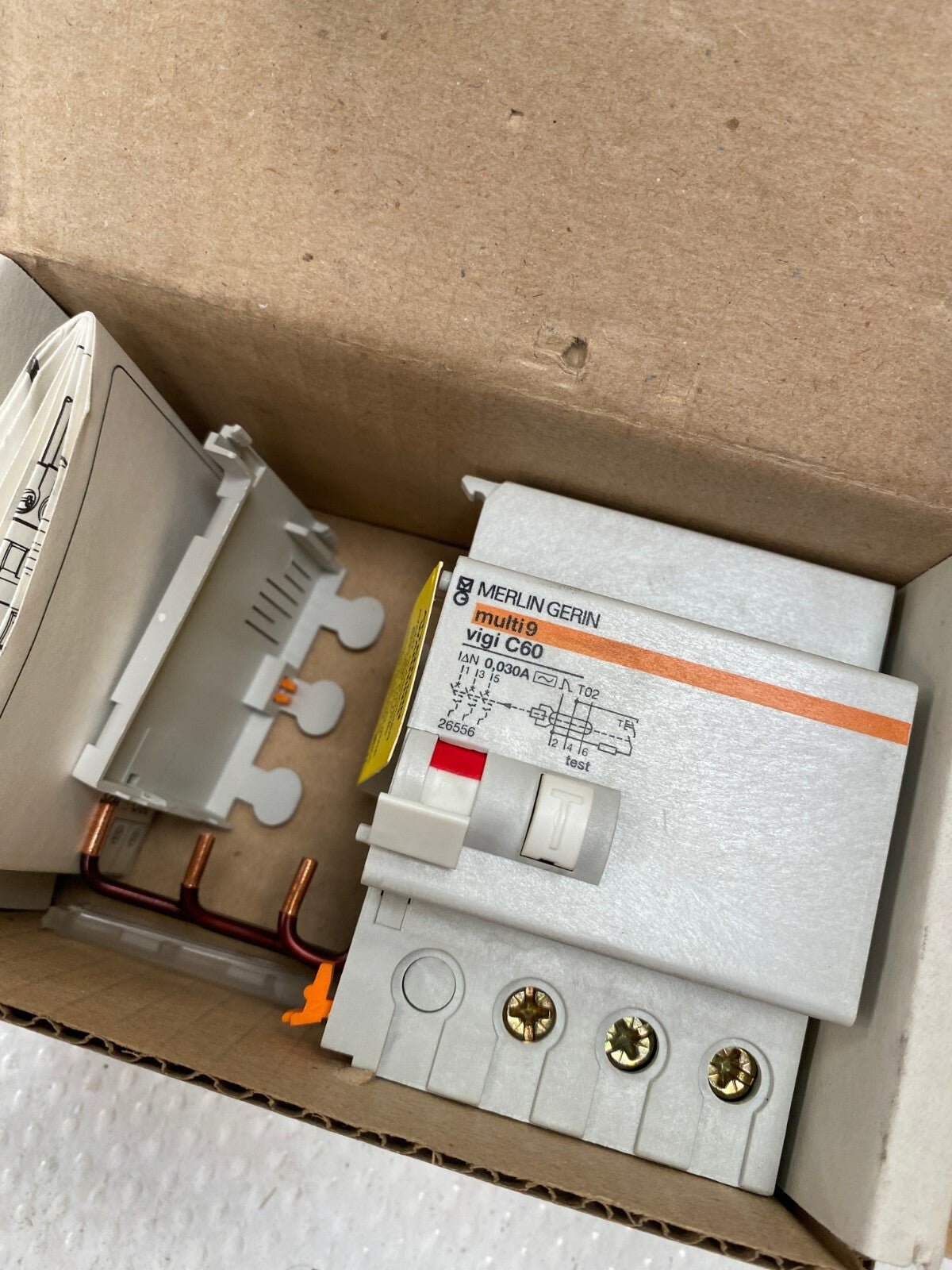 1pc x Merlin Gerin Schneider multi 9 vigi c60 26556 c60 3p 63 30mA - KLR Automation