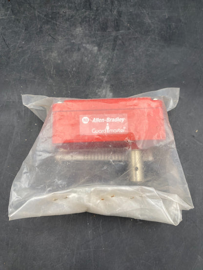 NEW ALLEN-BRADLEY GUARDMASTER ROTACAM SAFETY SWITCH