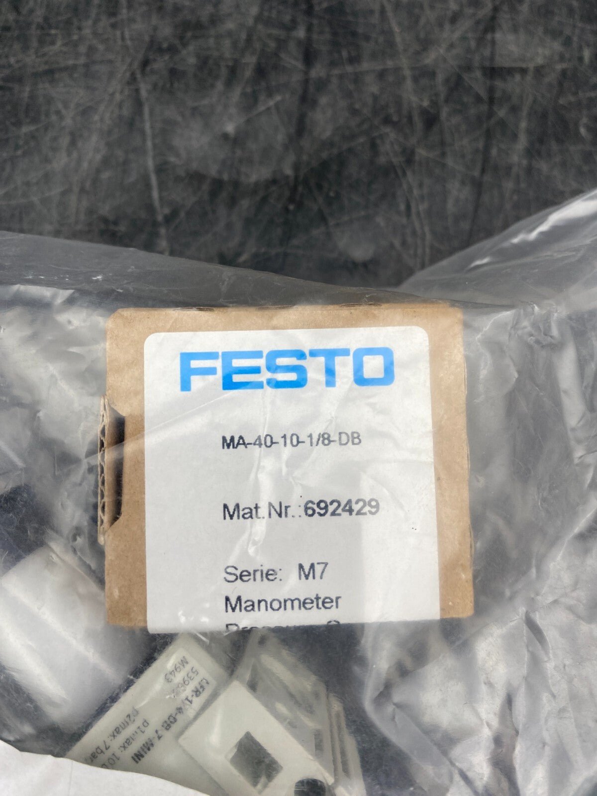 FESTO LFR - 1/4 - DB - 7 - MINI 539685 VANNE DE REGULATION A FILTRE + MA - 40 - 10 - 1/8 - DB - KLR Automation