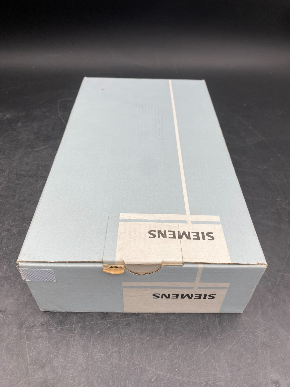 NEW SIEMENS PXC001-E.D SYSTEM CONTROLLER