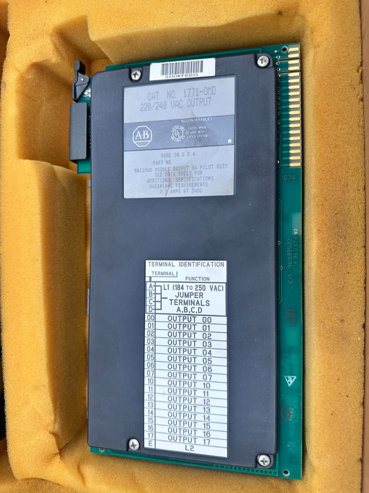 ALLEN-BRADLEY 1771-OMD 17710MD 220/240 VAC OUTPUT