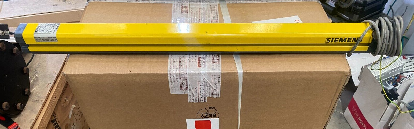 SIEMENS SIGUARD 3RG7842-6DG00 LIGHT CURTAIN TRANSMITTER