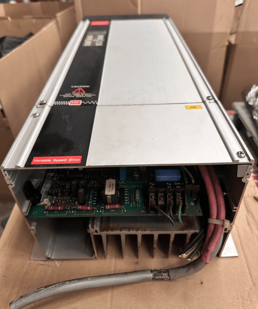 DANFOSS VLT TYPE 3008 175H7268 380 - 415V VARIABLE SPEED DRIVE + VLT BRAKE MODULE - KLR Automation