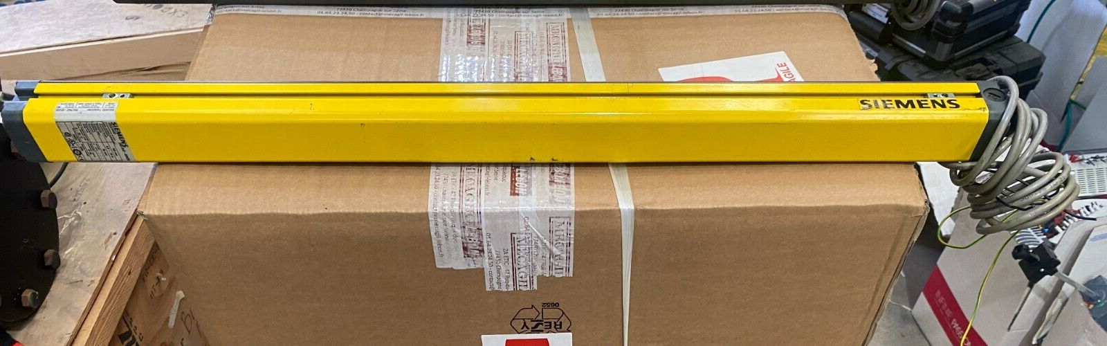 SIEMENS SIGUARD 3RG7842-6DG00 LIGHT CURTAIN TRANSMITTER