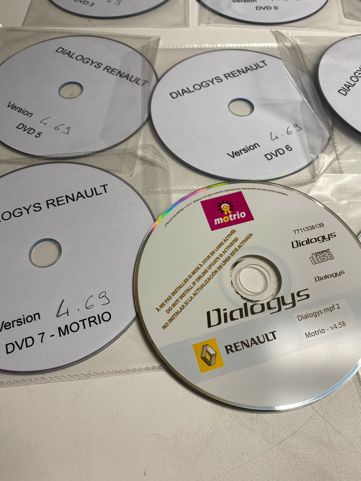 Lot de 9 pc x Renault Dacia  DIALOGYS 7.5.6 ..... Genuine ORIGINAL 