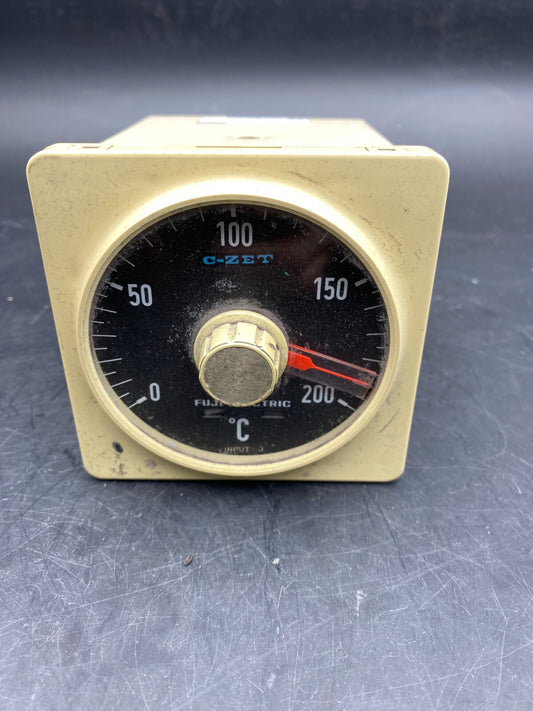 FUJI ELECTRIC PZCFCY81-0Y MFD 1996-D2 TEMPERATURE CONTROLLER