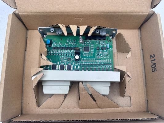 SCHNEIDER ELECTRIC TSXDMZ28DTK TSX MICRO 16I 24VDC + 12Q 0.5A CONN