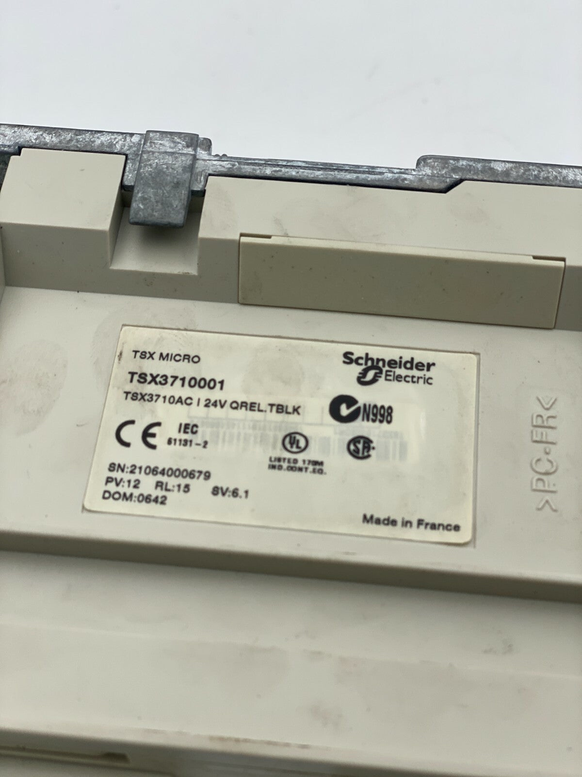 Telemecanique Schneider Electric TSX3710001 TSX MICRO TSX 3710 + TSXDMZ28DTK - KLR Automation