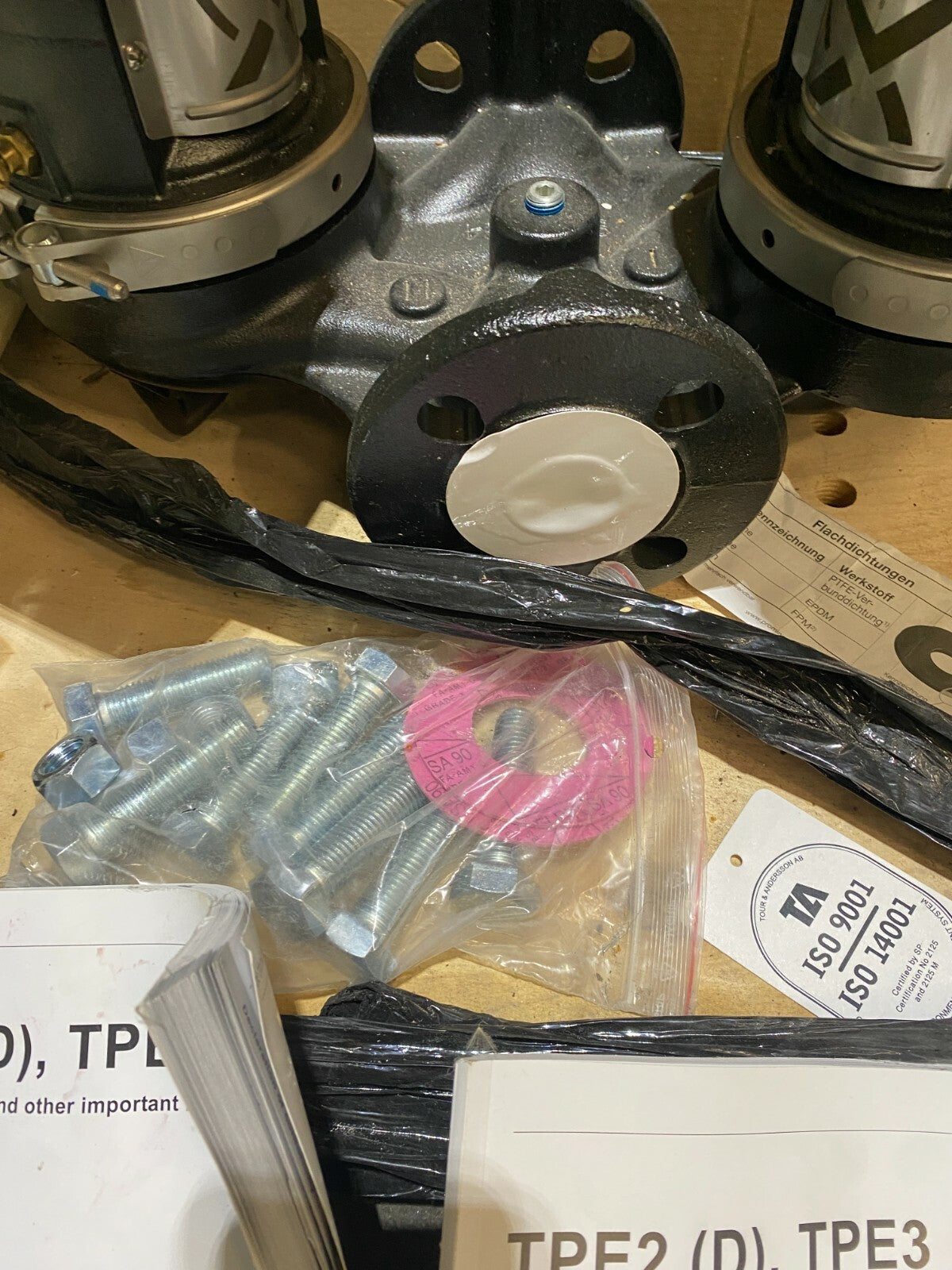 Pompe en Ligne Double Grundfos TPE2D 32-80  PN16 N-A-F-A-BUBE Neuf TPE2 TPE