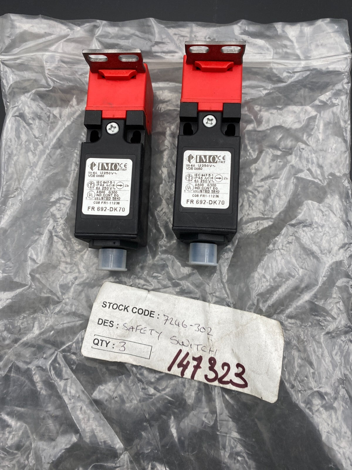 1pc x LOT OF 2 PIZZATO IMO FR 692 - DK70 SAFETY SWITCH - KLR Automation