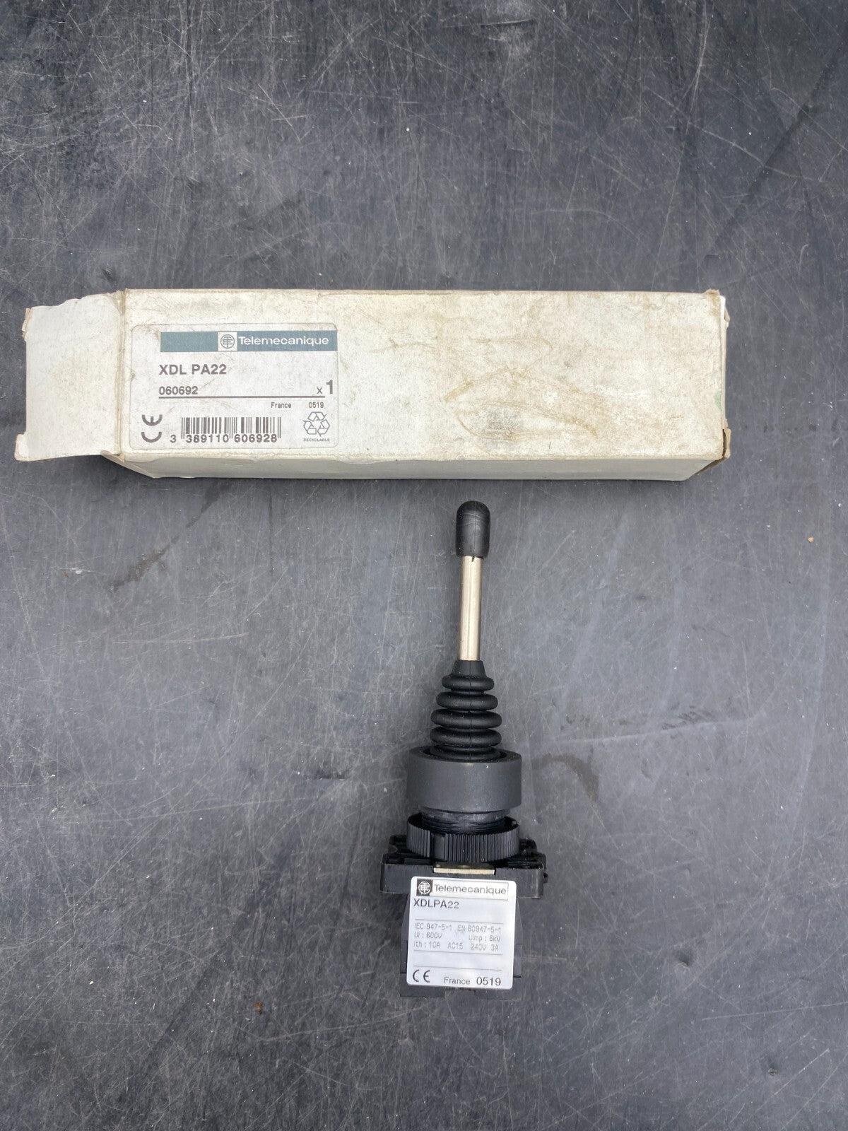 TELEMECANIQUE XDLPA22 060692 MANIPULATEUR DEUX DIRECTIONS