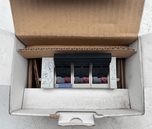 TELEMECANIQUE GK1EV 025646 SECTIONNEUR 50A 30+1F+1DPMM - KLR Automation
