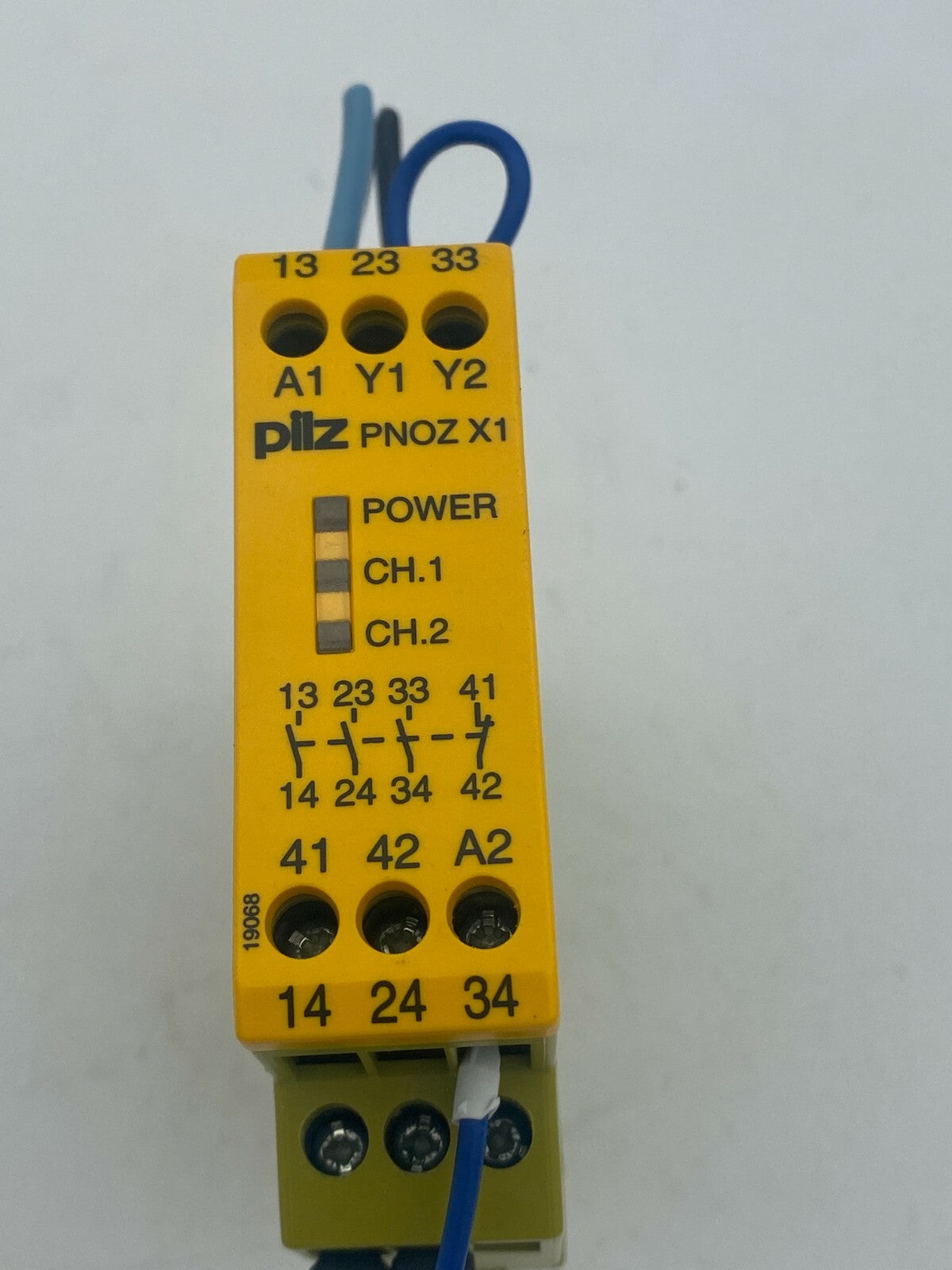1pc x. Pilz PNOZ X1 774300