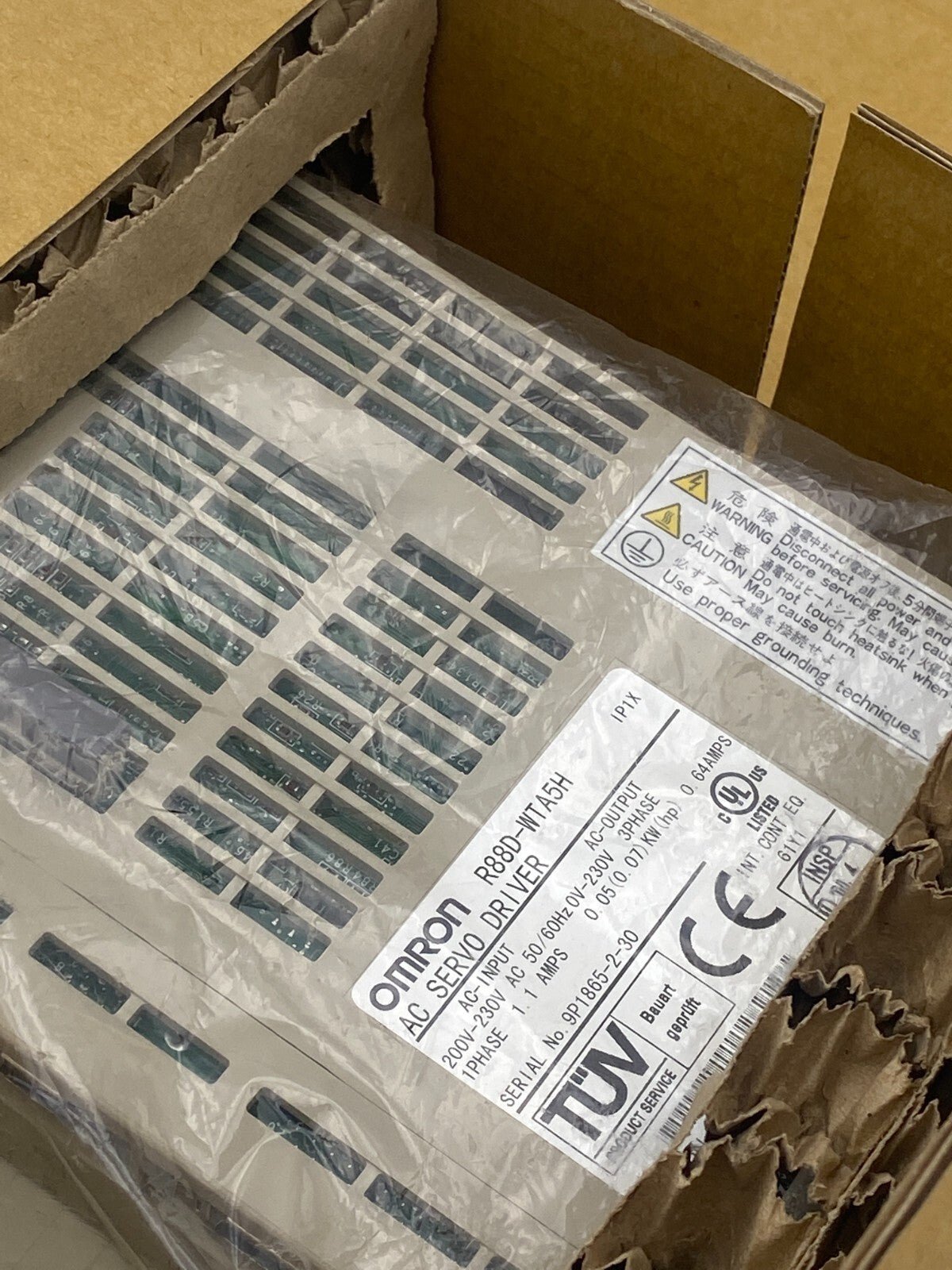 One Omron AC Servo Driver R88D - WTA5H - KLR Automation