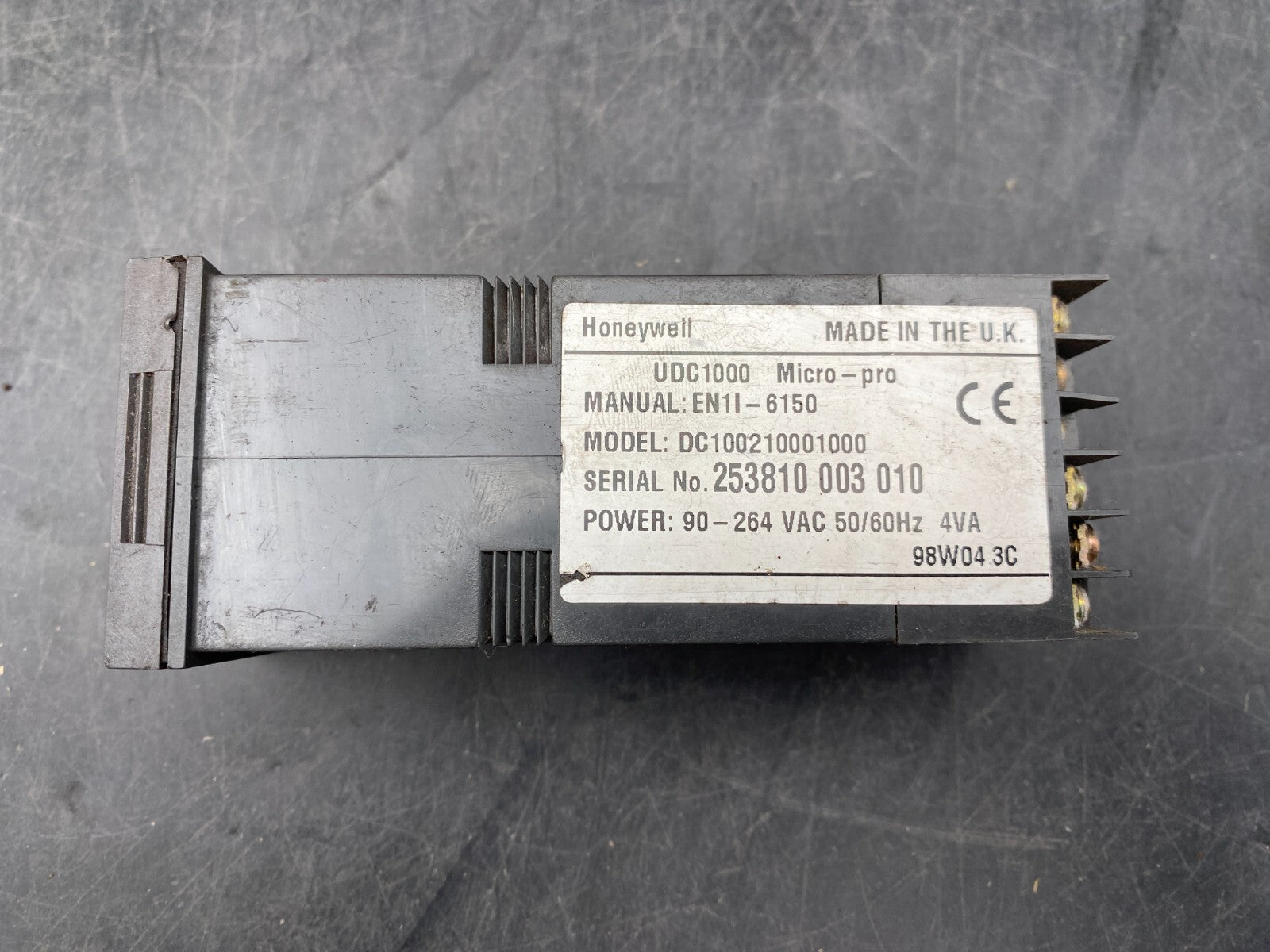 1pc x HONEYWELL UDC1000 MICRO-PRO DC100210001000 90-264 VAC 4VA