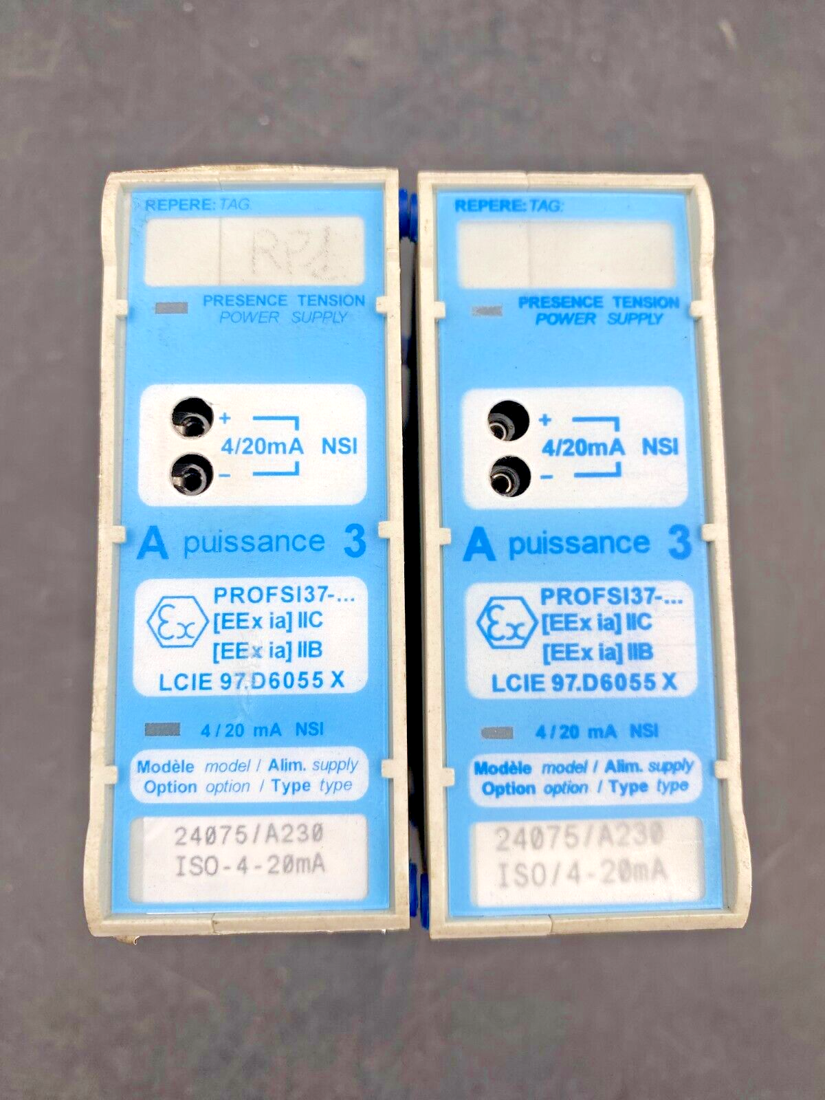 LOT OF 2 A PUISSANCE 3 PROFSI37-24075-A230-ISO