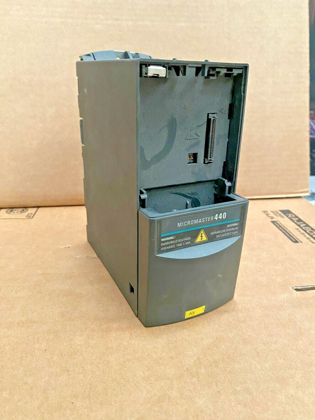 SIEMENS 6SE6440 - 2AB13 - 7AA1 Micromaster 440 - KLR Automation
