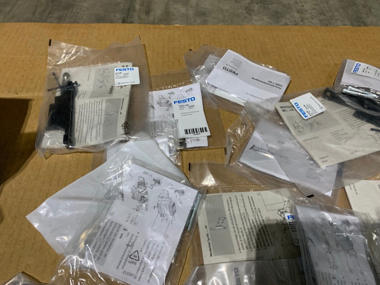 Gros lot Festo Module connector clevis rail Manifold Rod Mounting bracket - KLR Automation