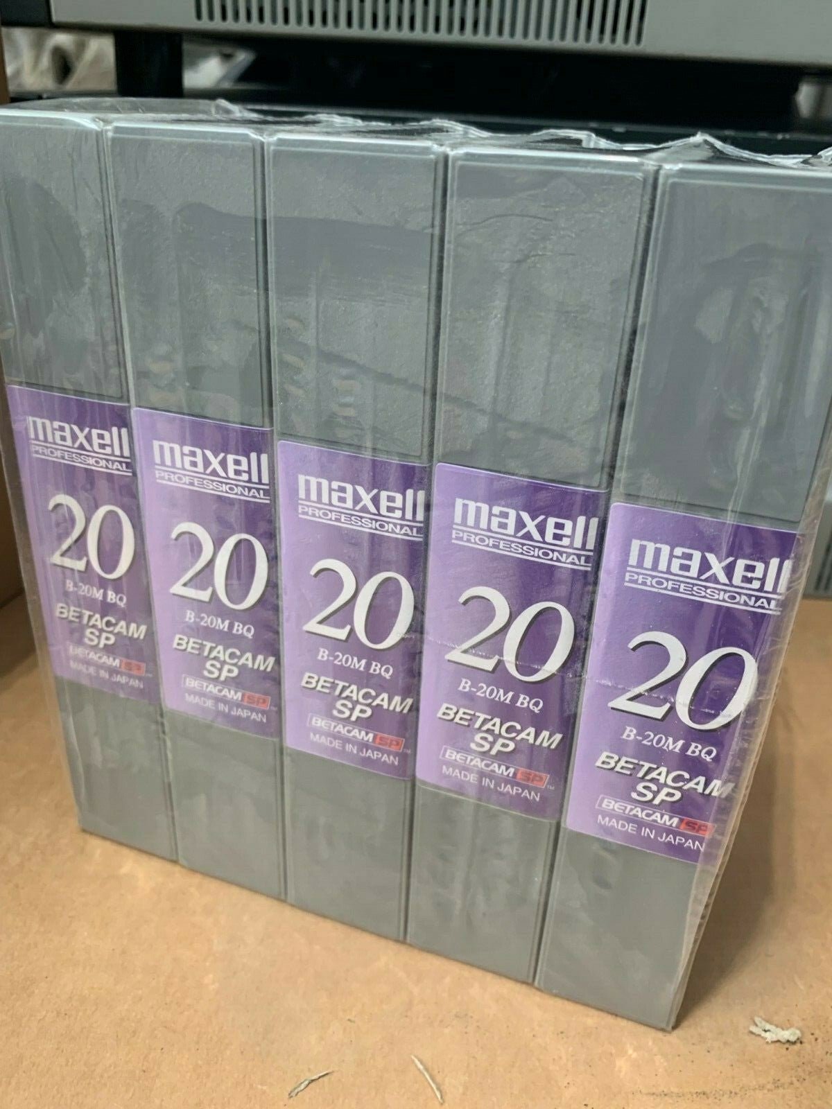 5 pc X Maxell B - 20M BQ Betacam SP 24 min. small - KLR Automation