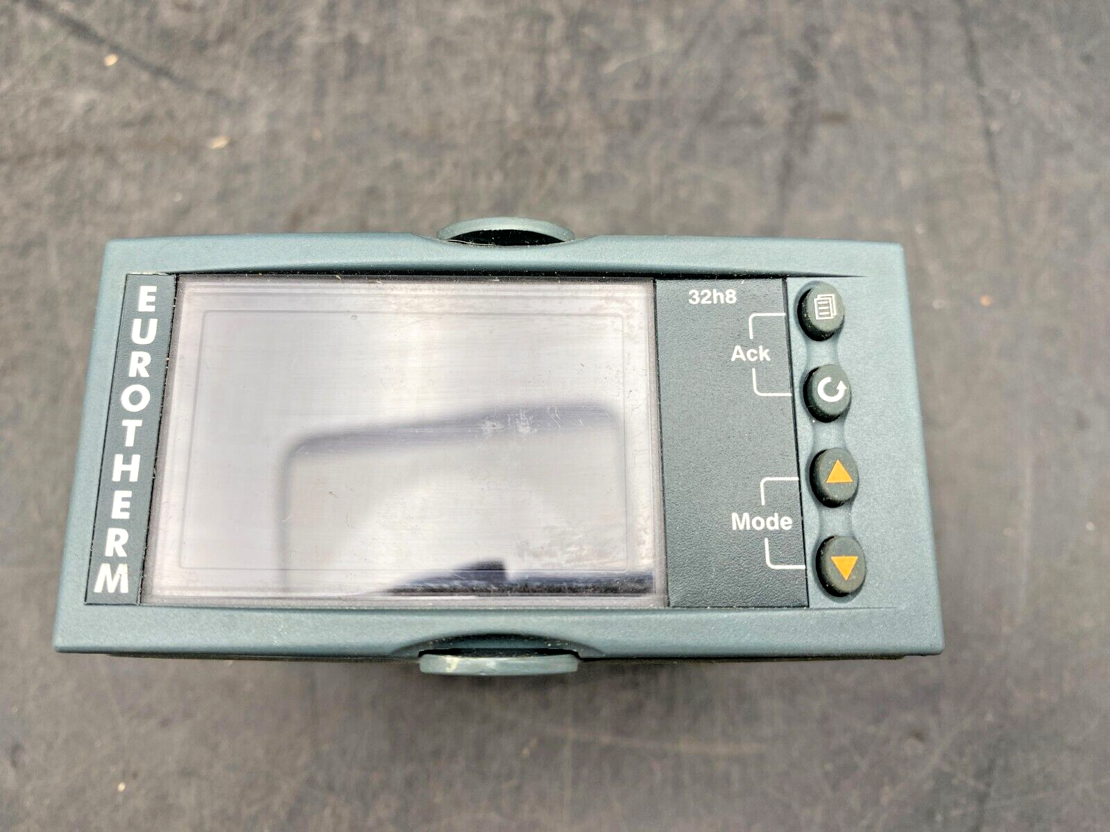 EUROTHERM 32H8I/AL/VH/RXDX/X/XXX/G FRA/FRAA1 TEMPERATURE CONTROLLER