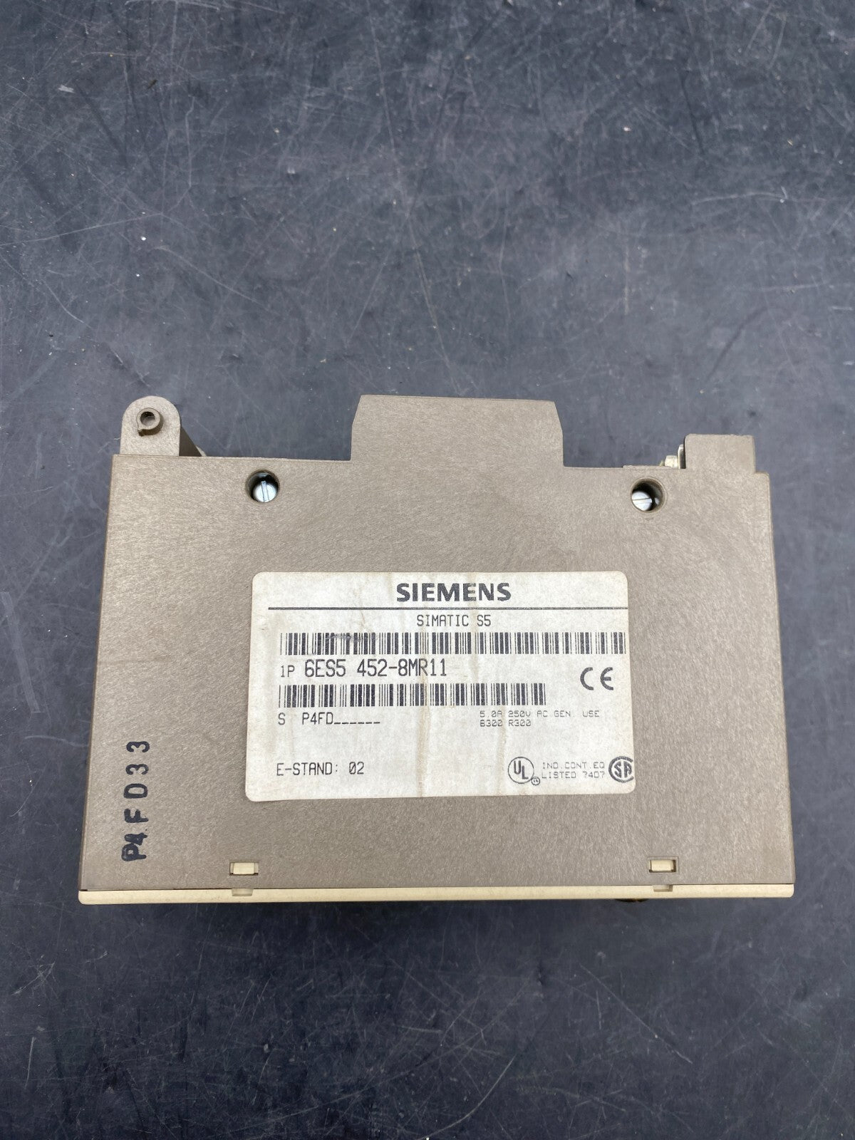 SIEMENS 6ES5452-8MR11 RELAY OUTPUT MODULE