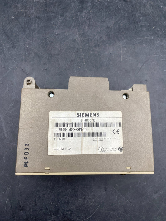 SIEMENS 6ES5452-8MR11 RELAY OUTPUT MODULE
