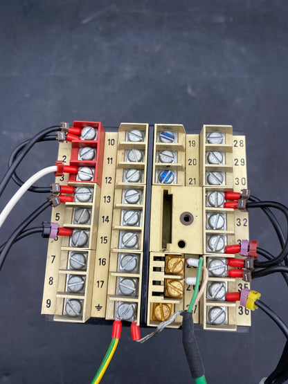 EUROTHERM 818S/TC/RCLY TEMPERATURE CONTROLLER