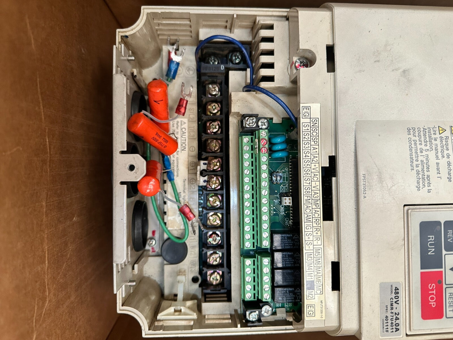 YASKAWA VARISPEED F7 CIMR-F7U4011F-086 CIMR-F7U4011