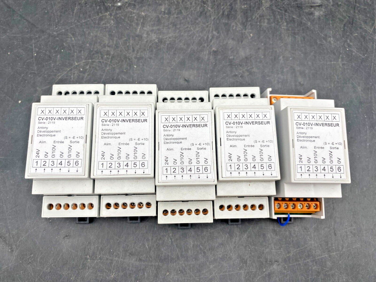LOT DE 5 CV-010V-INVERSEUR SERIE 2119