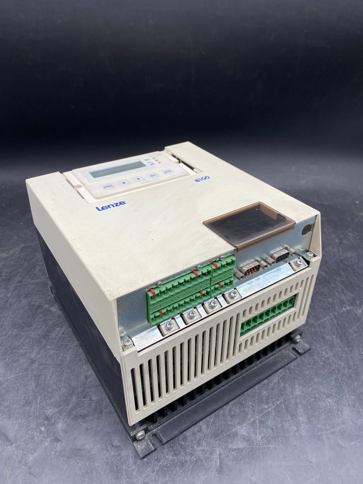LENZE 8100 8105 8105_A.1A.50 3/7136/0011 220/240V 15A