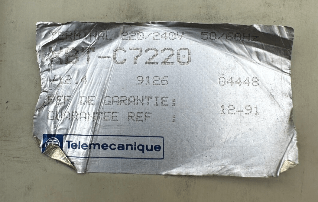TELEMECANIQUE XBT - C7220 TERMINAL 220/240V 50/60Hz V 2.4 9126 - KLR Automation