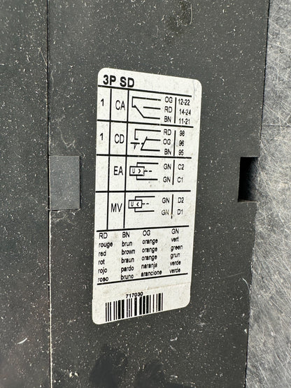 GENERAL ELECTRIC D800 DISJONCTEUR 3P SD - KLR Automation