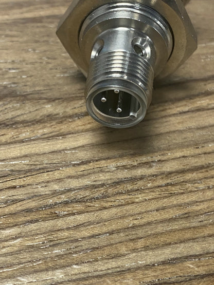 Détecteur inductif NRB8-18GS40-E2-V1 Pepperl + Fuchs 