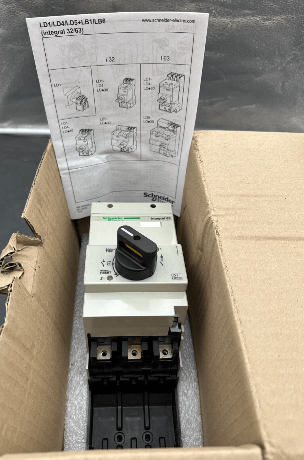SCHNEIDER ELECTRIC LD1LD030M 018112 CONTACTEUR DISJONCTEUR - KLR Automation