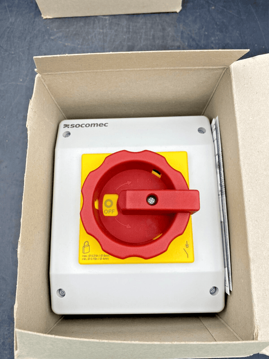 LOT OF 3 SOCOMEC 21153406 ENCLOSED LOAD BREAK SWITCH - KLR Automation