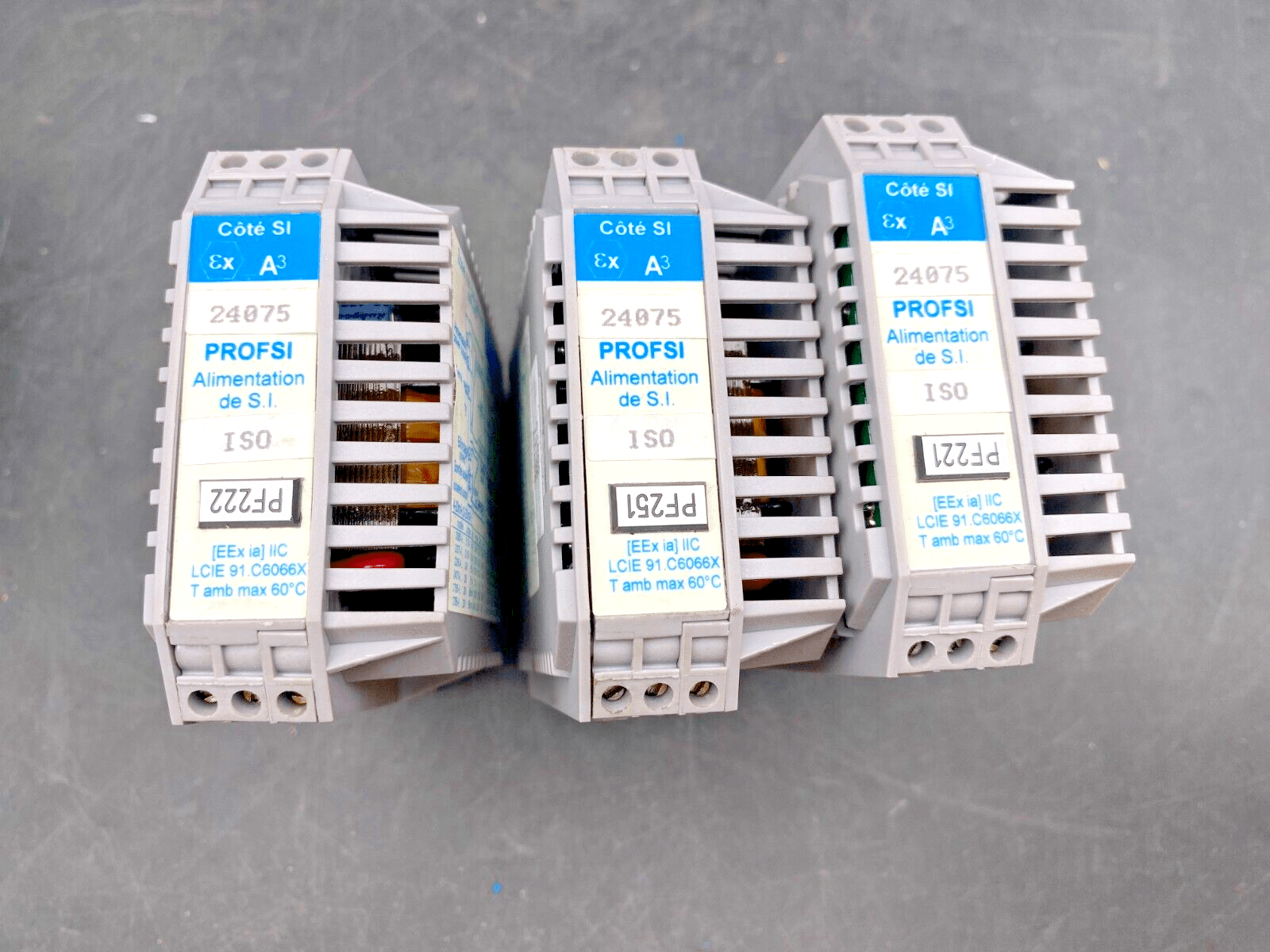 LOT OF 3 A PUISSANCE 3 S.I SUPPLY FOR PROFSI - 24075 - A230 - ISO - KLR Automation