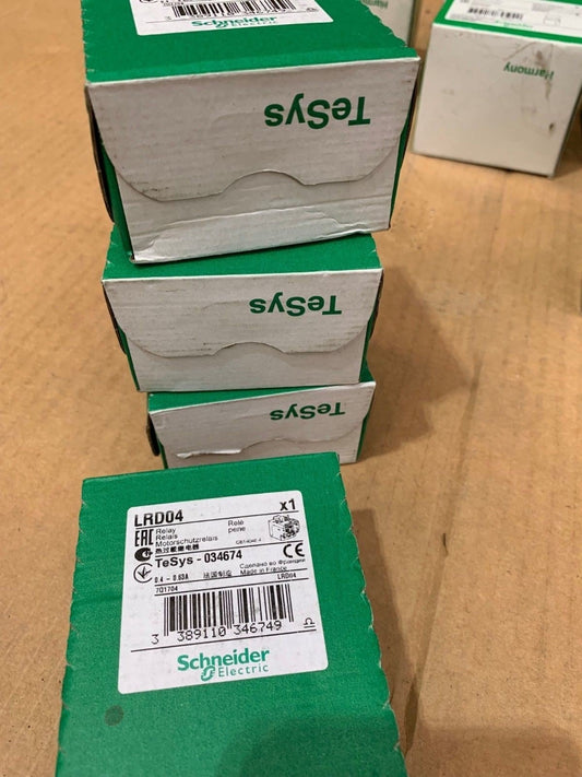 1 x SCHNEIDER Relais tripolaire de protection thermique LRD04 Tesys 034674 - KLR Automation