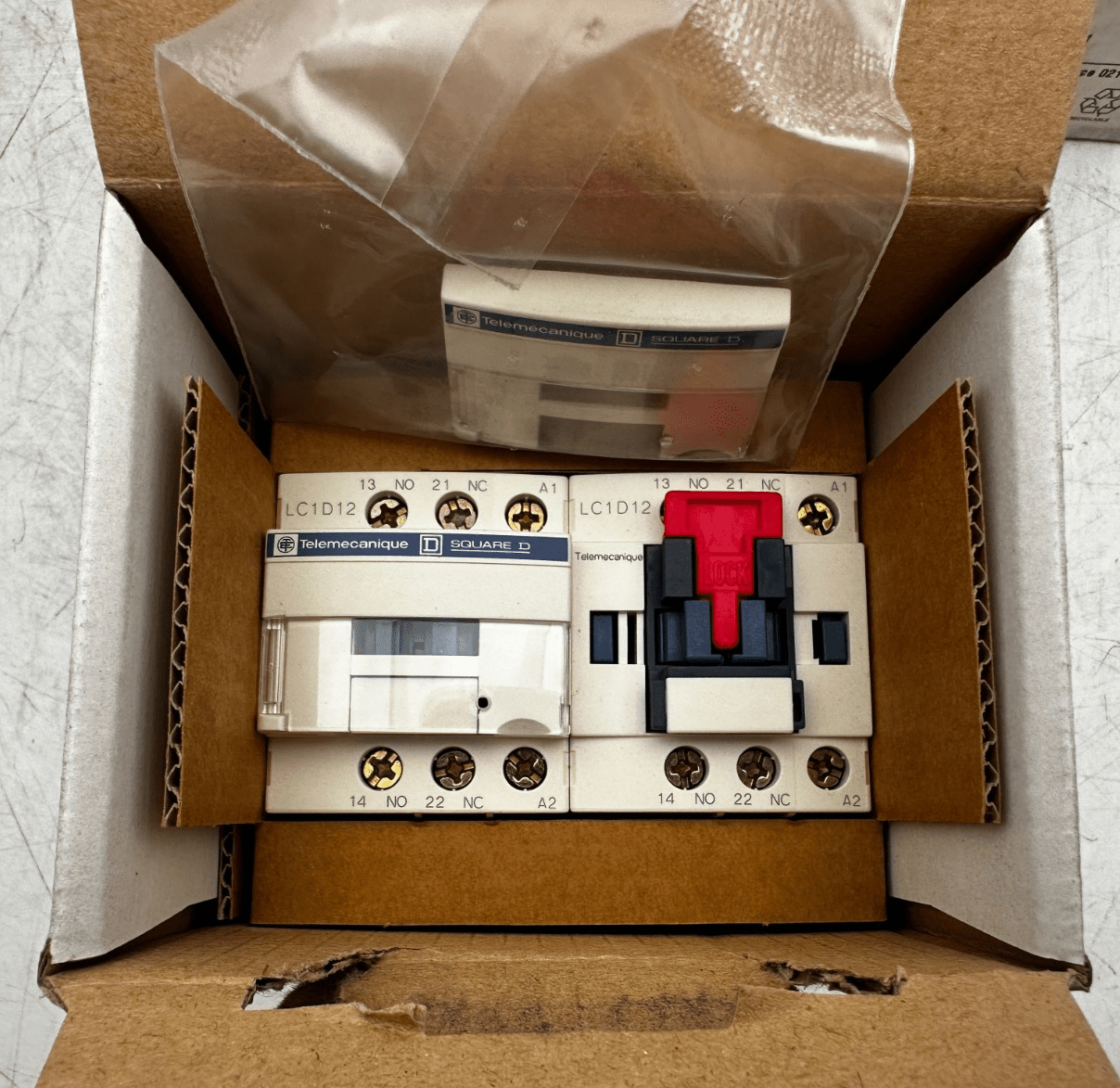 TELEMECANIQUE LC2D12FE7 REVERSING CONTACTOR 5.5kW 7.5HP 115V x1pc - KLR Automation