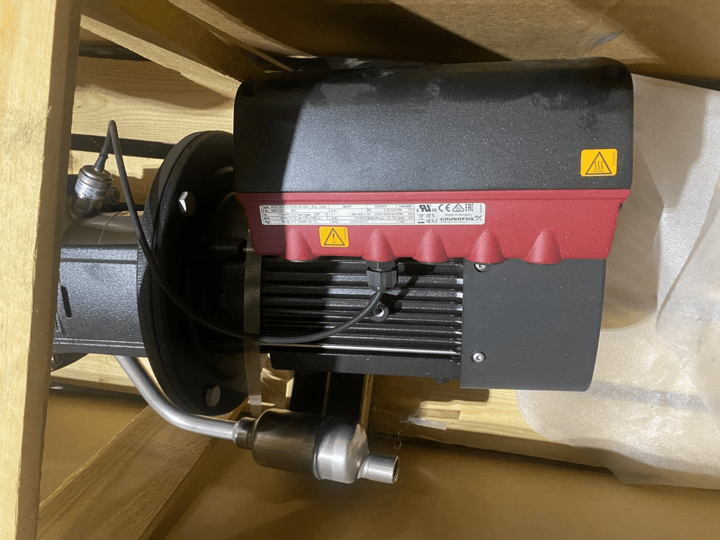 GRUNDFOS CRNE10 - 9 FN - FGJ - A - E - HQQE 5.5kW 3x380 - 500V MGE132SE2 - FF265 - JA - 550 - KLR Automation