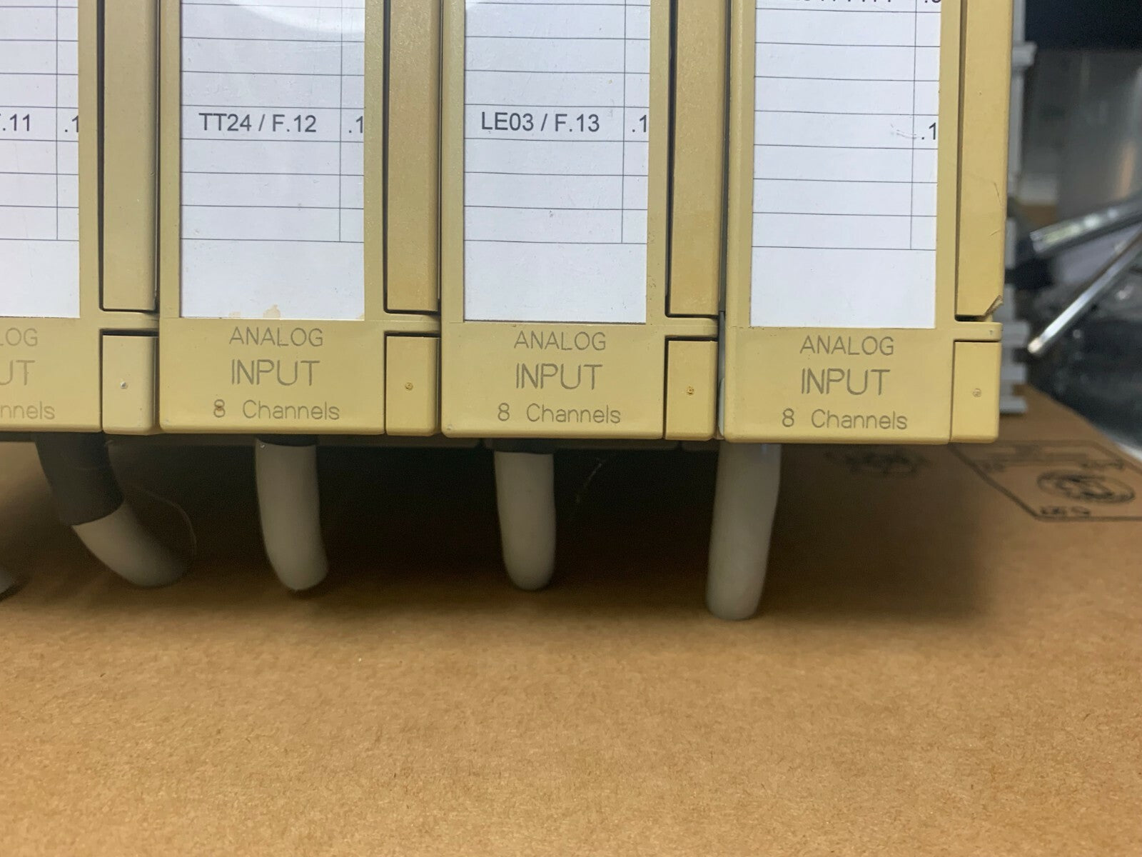 1  x  SIEMENS SIMATIC S5 6ES5700-2LA12 .   + .  5 pc 6ES5460-7LA13 Analog INPUT 