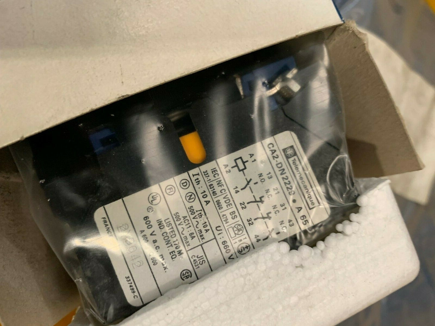 TELEMECANIQUE CONTROL RELAY 24V DC PART NO. CA2-DN2229 .A 65, CA2DN2229BA65