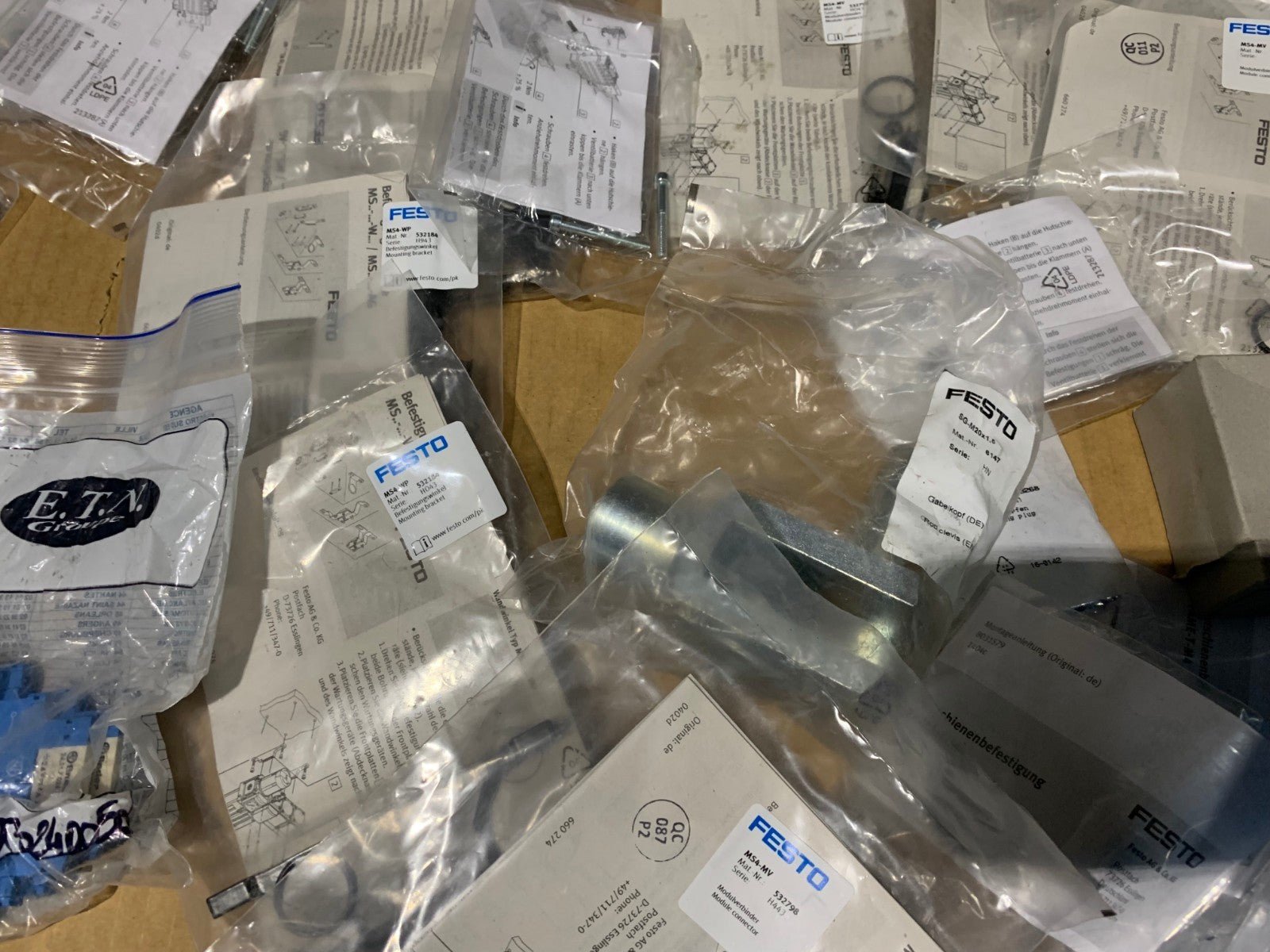 Gros lot Festo Module connector clevis rail Manifold Rod Mounting bracket - KLR Automation